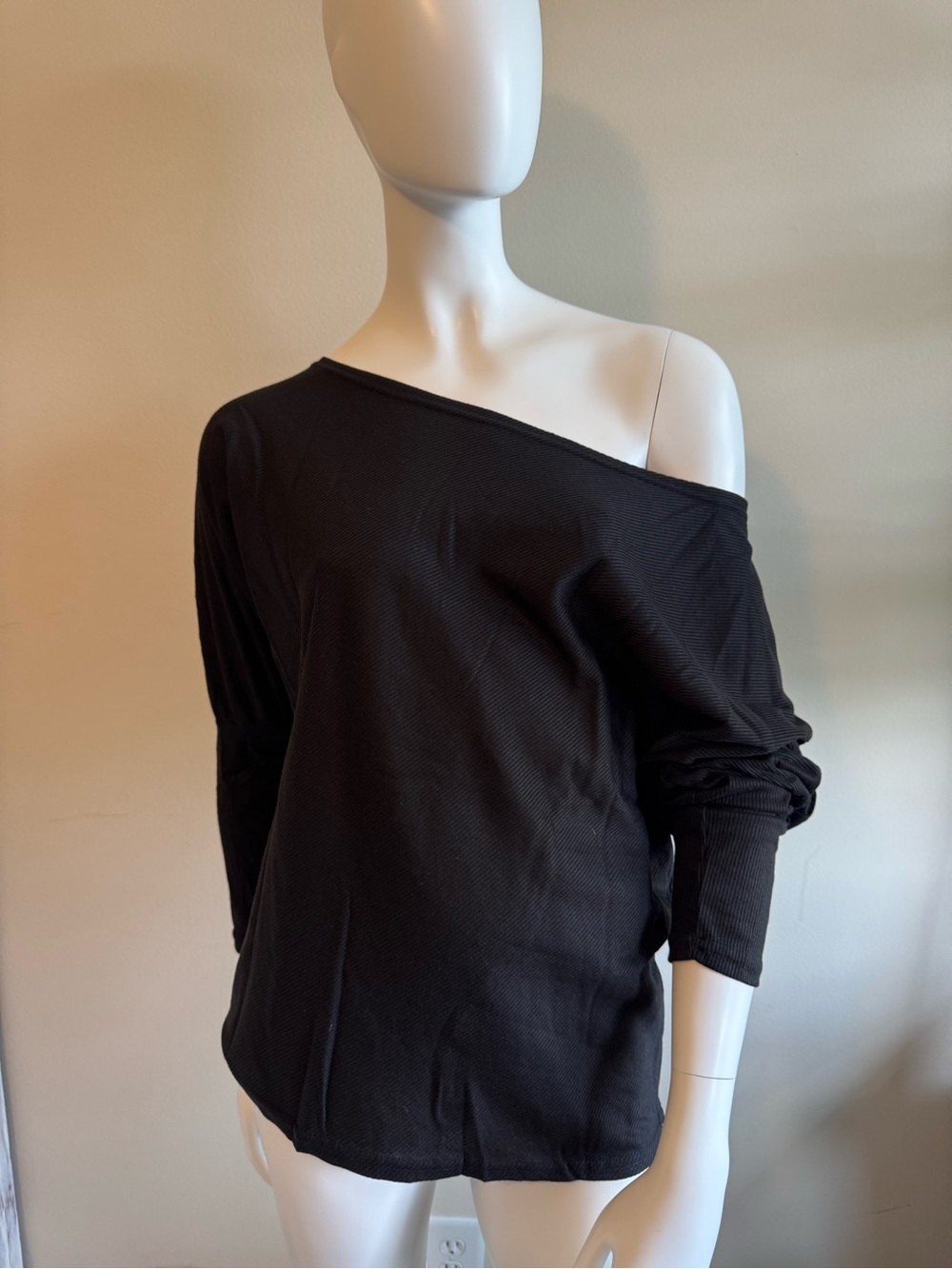 Women’s Black Off-Shoulder Sweatshirt Top